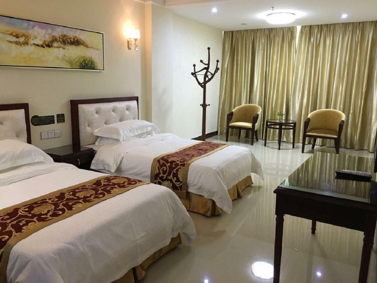 Longhui Business Hotel Huizhou  Esterno foto